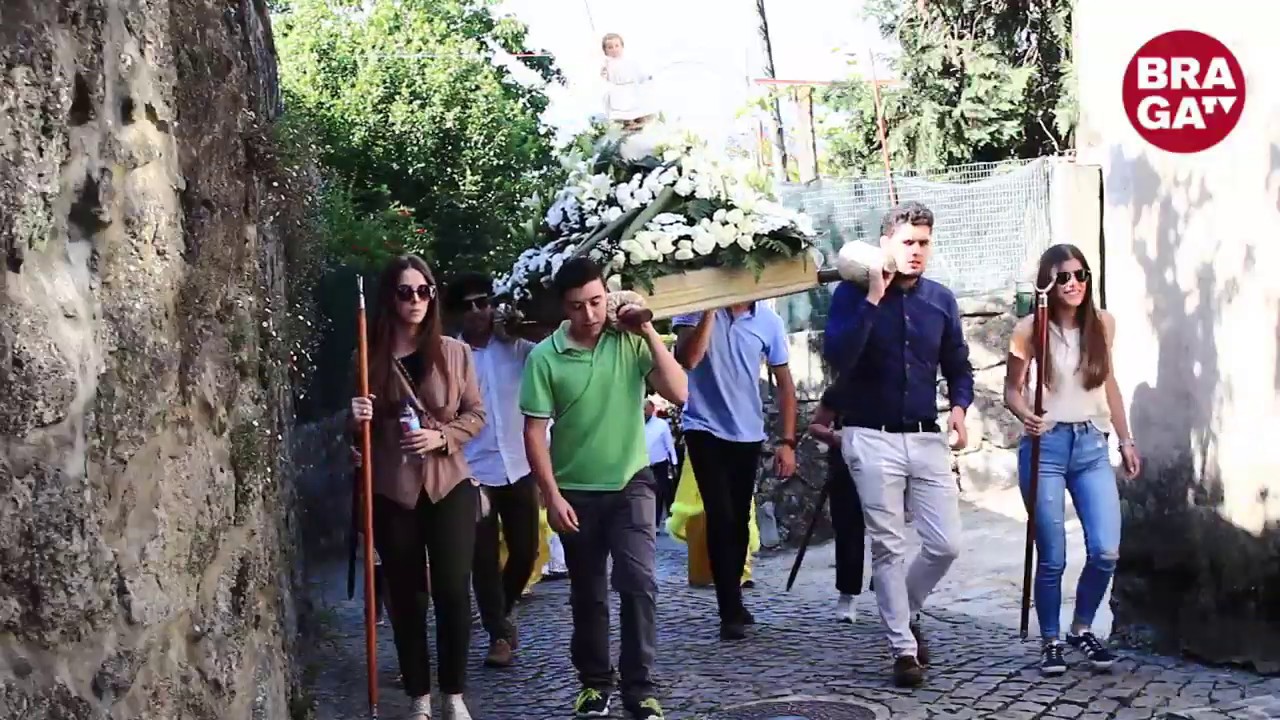 Procissão deu cor e brilho à Festa de Santo António em Lamas
