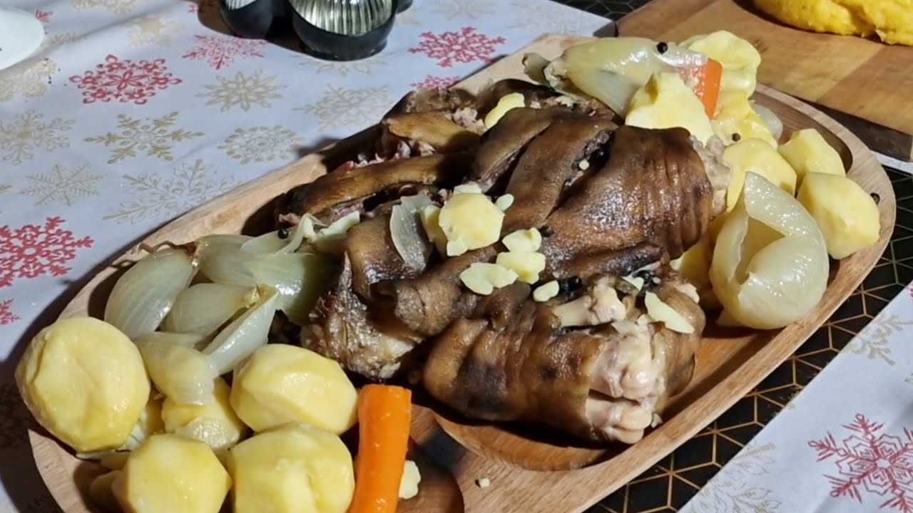 Am pregătit rasol de porc și ca desert macaroane cu brânză la cuptor! 🤤