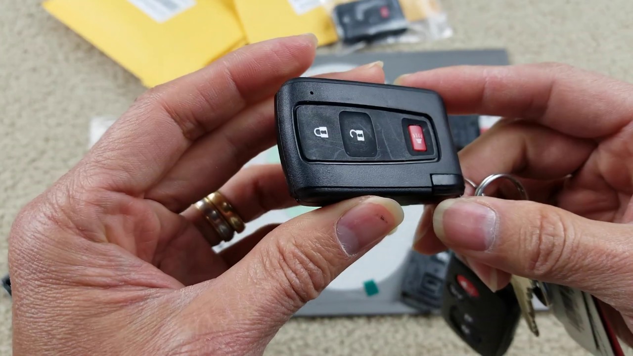 Как заменить оригинальный брелок Toyota Prius 2004, 2005, 2006, 2007, 2008, 2009 годов на пульт д...
