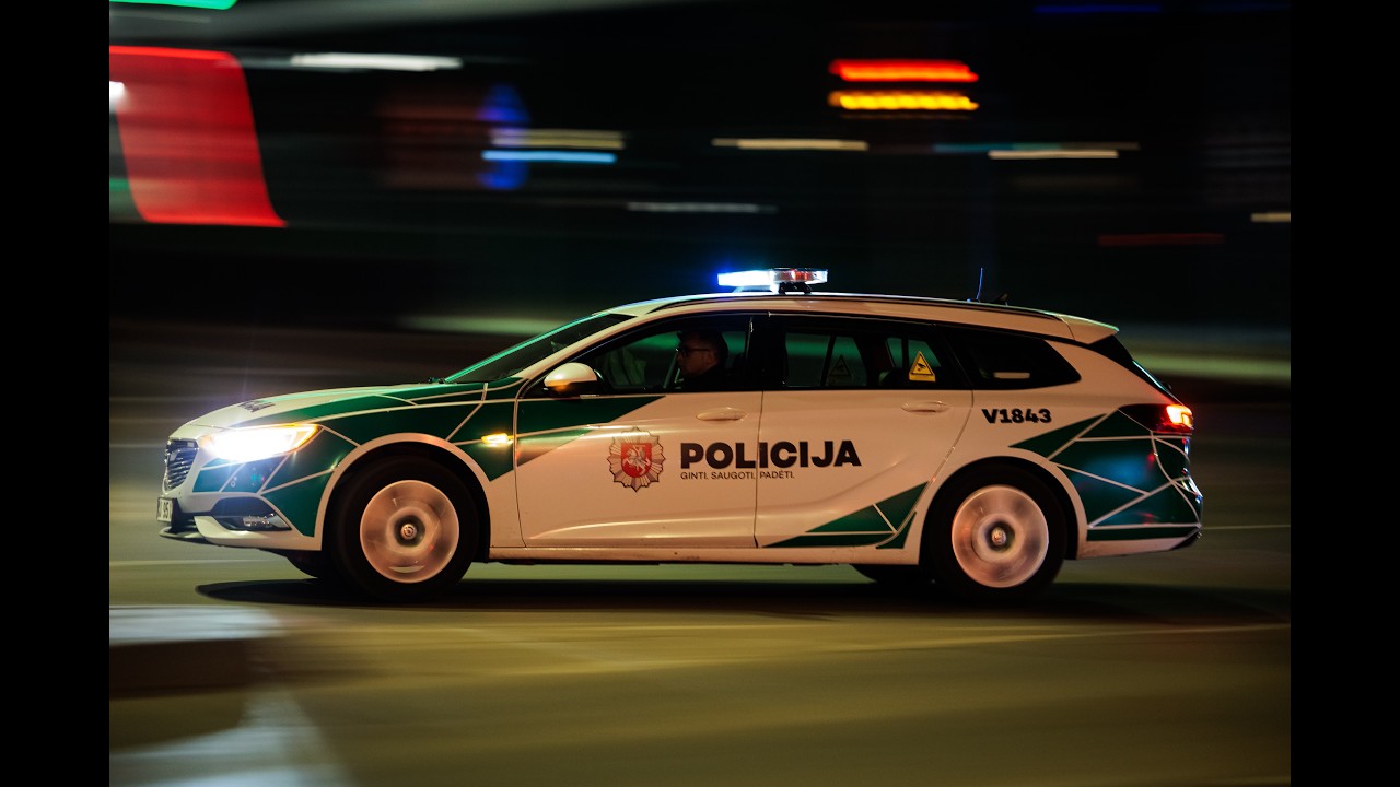 Tiesiogiai &ndash; i&scaron; įvykio vietos: kelyje Vilnius&ndash;Panevėžys BMW susidūrė su autobusu