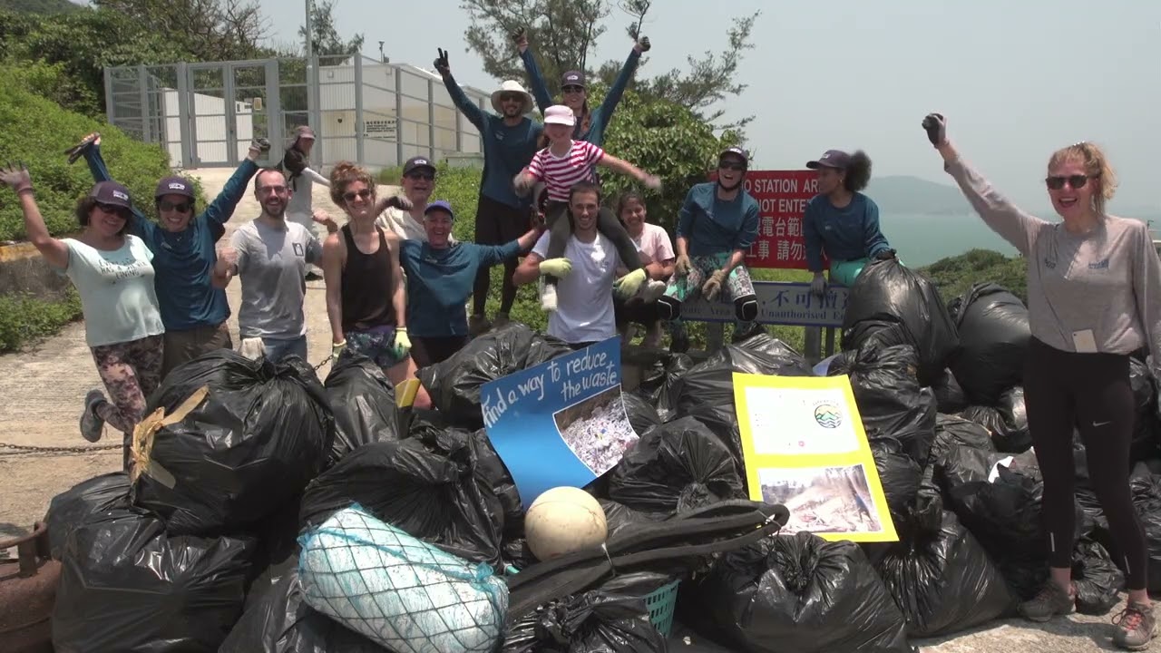 Hong Kong: Cleaning up the beaches