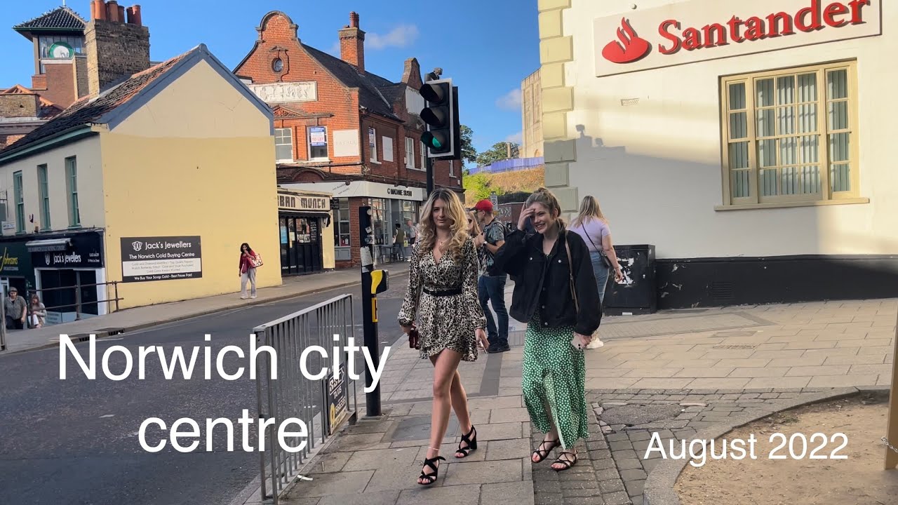 Norwich England 🏴󠁧󠁢󠁥󠁮󠁧󠁿 city centre walk , Saturday evening 2022