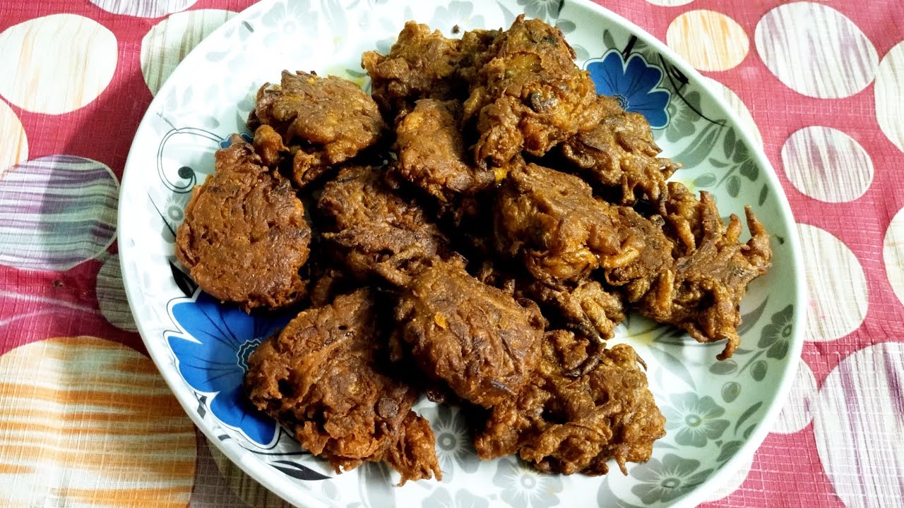 Chingri Macher Piyaji Recipe / মুচমুচে মুখরোচক সুস্বাদু চিংড়ি মাছের পিঁয়াজি রেসিপি ।