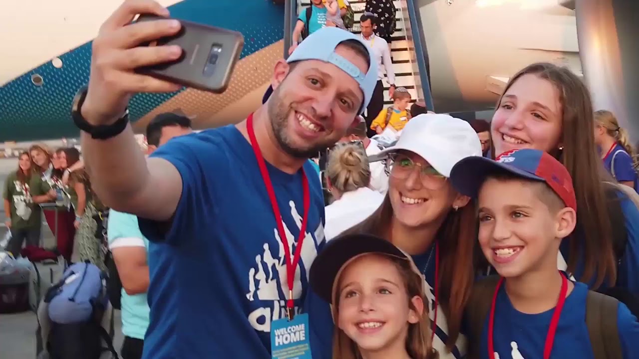 What's it like to be on an Aliyah flight?
