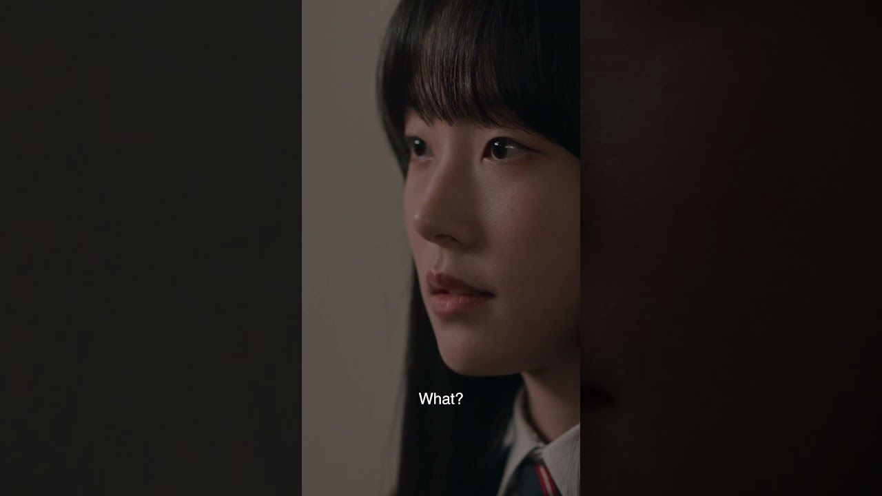 Why does #HanSeokKyu's daughter have a second phone? #doubt #doubtkdrama #chaewonbin #kocowa