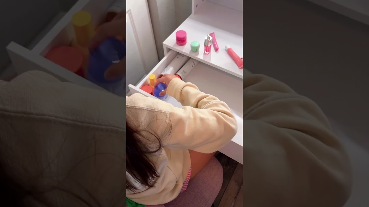 Organize my vanity with me!!! #vanityorganization ￼