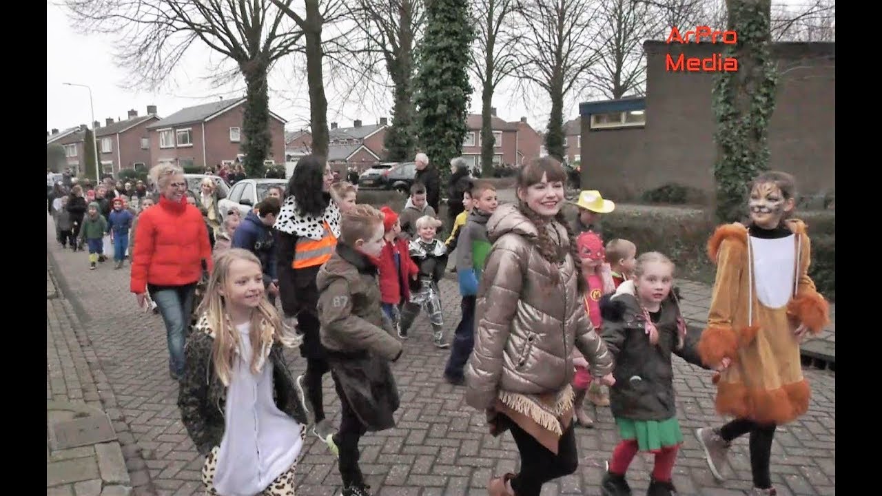 Gendt  -  Optocht IKC De Vonkenmorgen   01-03-2019