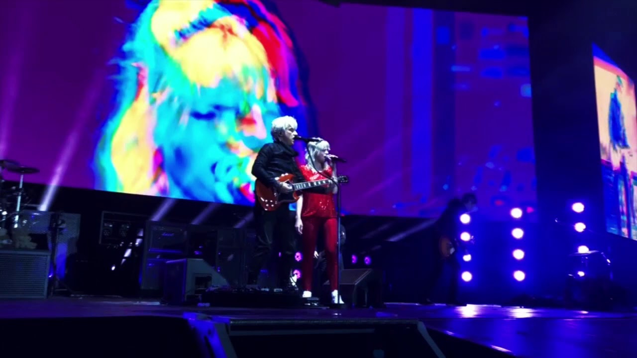 Indochine feat. Hollysiz - One Way (live Amphithéâtre plein air, Nancy)