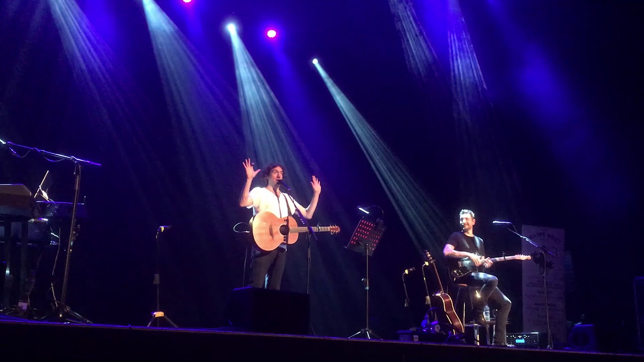 Snow Patrol, Alhambra Theatre, Dunfermline - Gary's banter about delayed flight