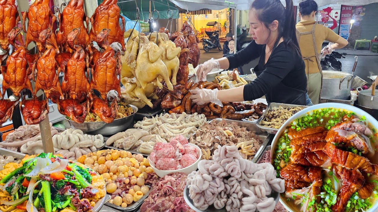QUÁN ĂN ĐÊM NGON NHẤT TP BÁN ĐỦ MÓN NGON CUỐI TUẦN ĐÔNG NHƯ HỘI NGỒI TRÀN KÍN VỈA HÈ 