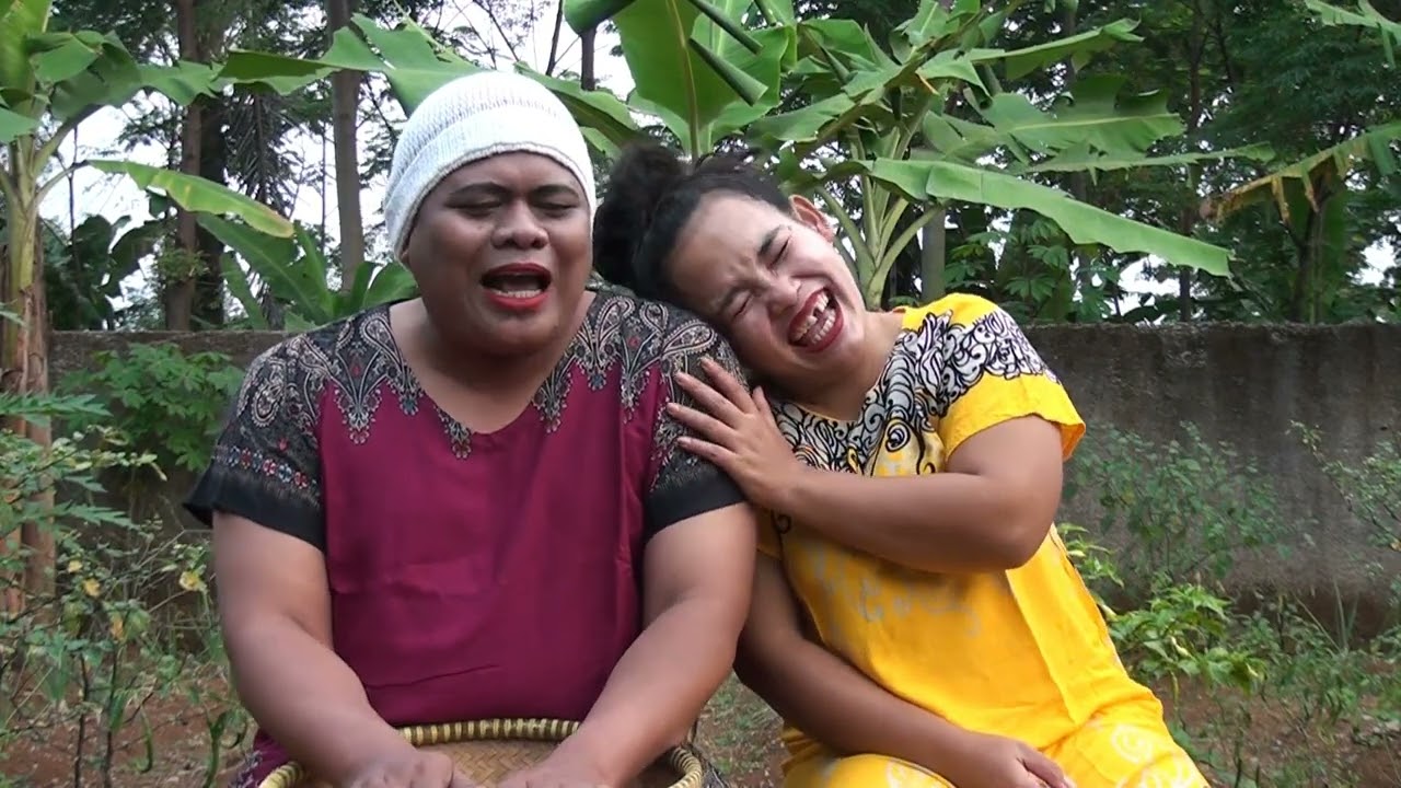 CEU FIYAH & CEU RENREN HAYANG BENGHAR 😄