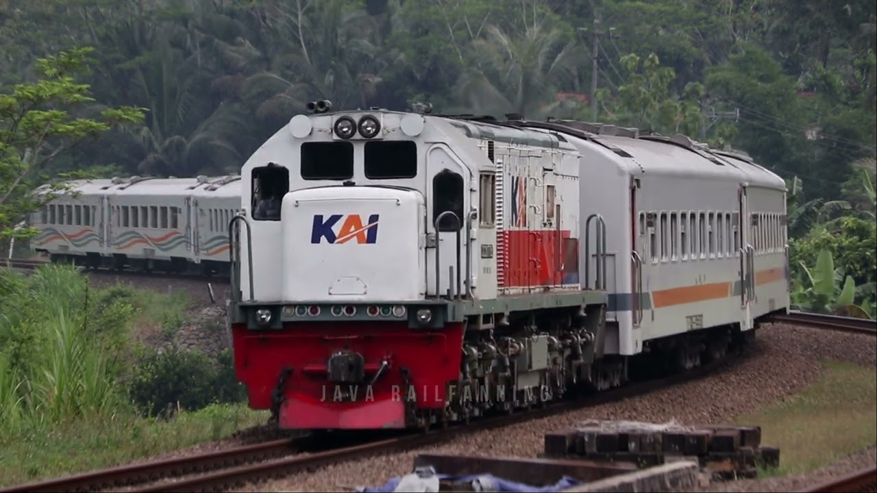 Meet Another Java's Local Train :  Joglosemarkerto