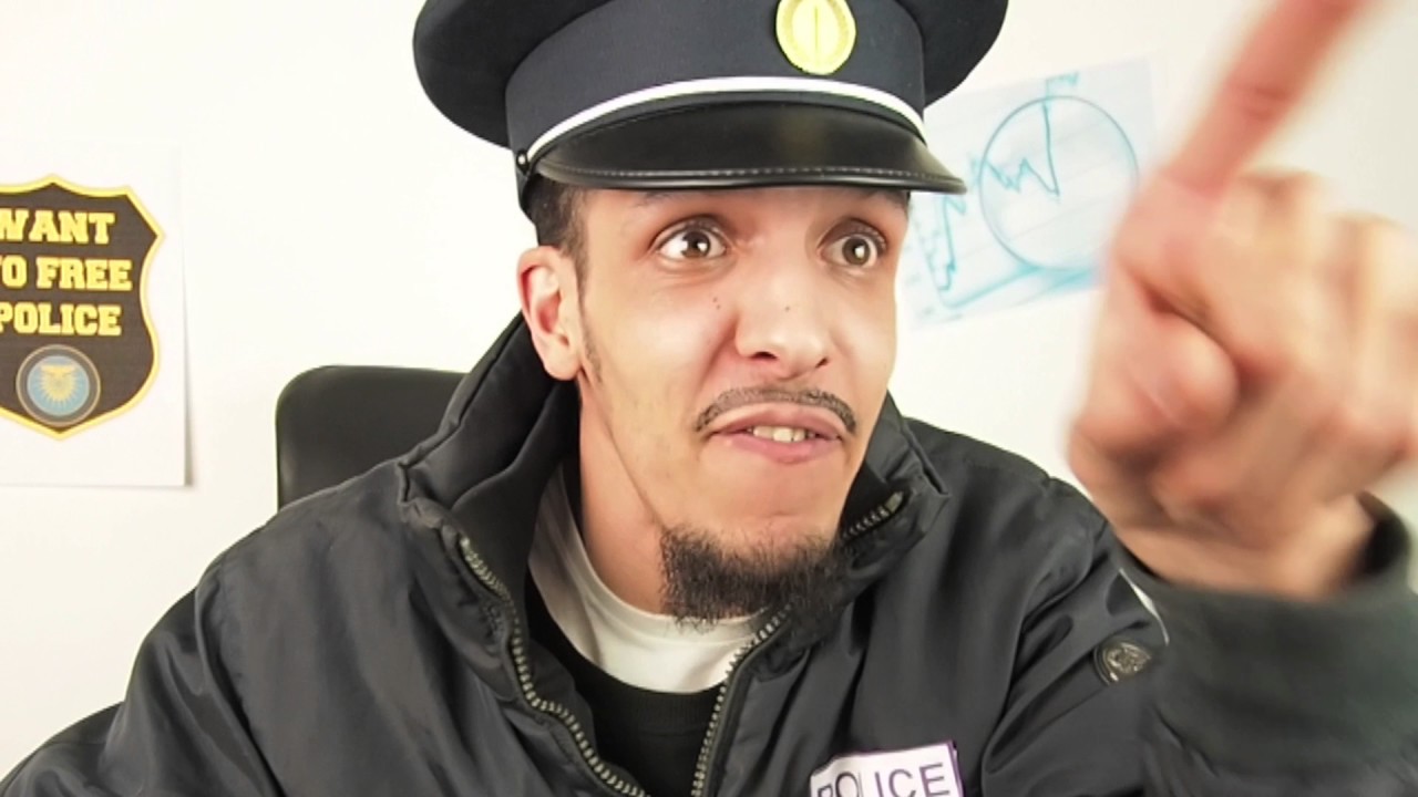 LA POLICE 🚨👮🏽‍♀️- Momo Bente