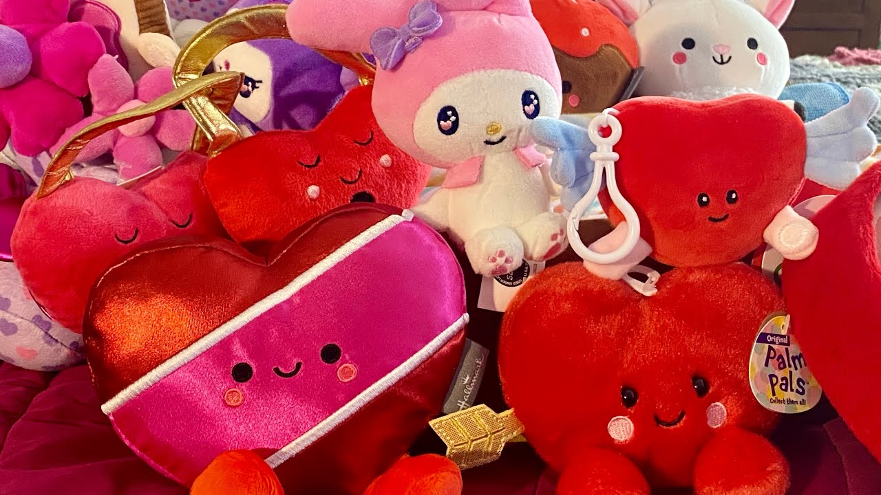 Valentine Themed Plushies!