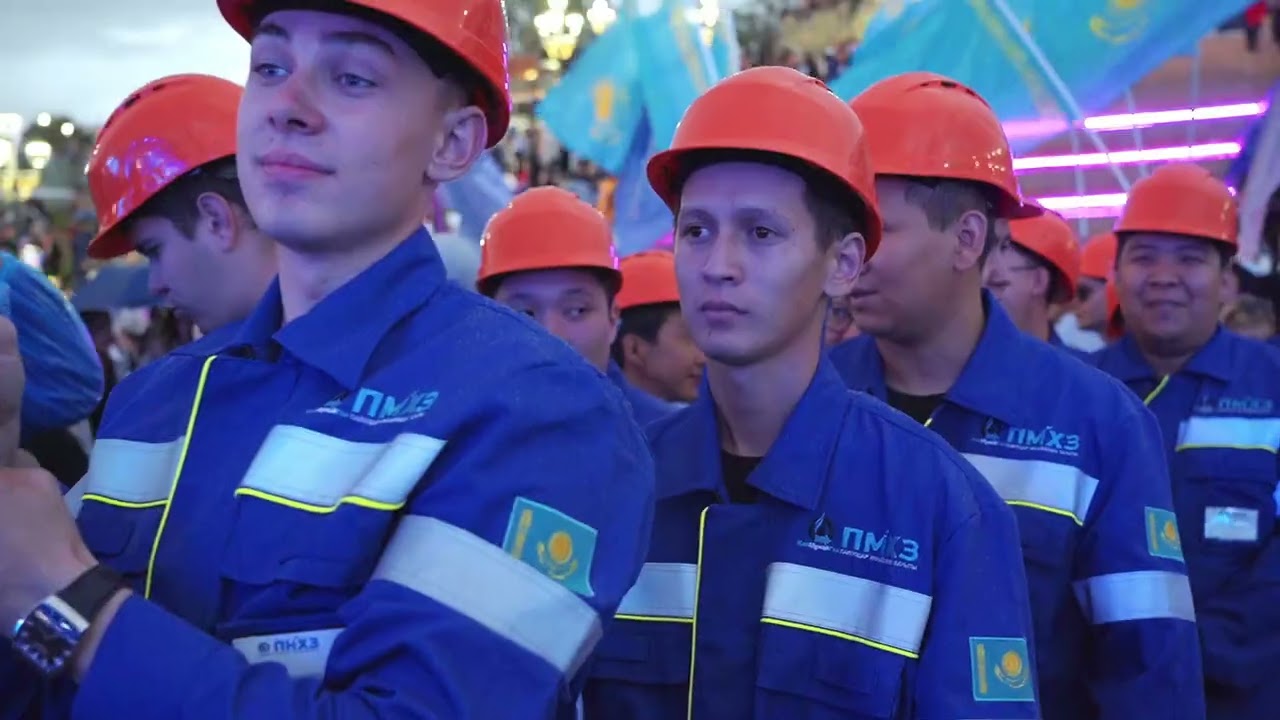 12 августа набережная города стала эпицентром празднования Дня молодежи