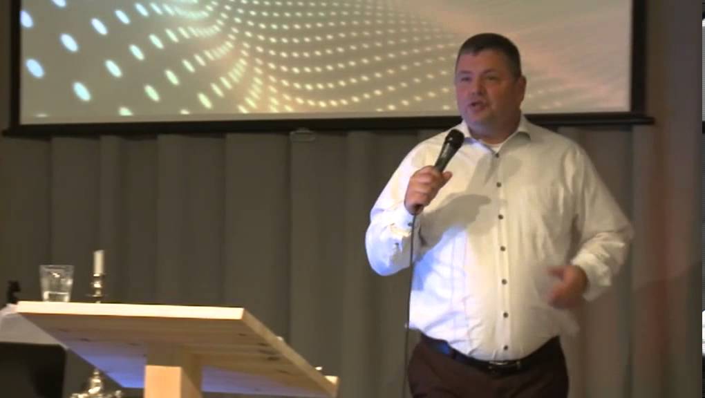 Filadelfia Birkeland: Evangelist Jørn Strand