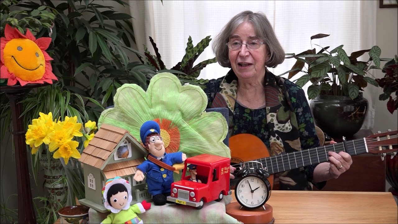 Early in the morning at eight o'clock - count to four with this hand play