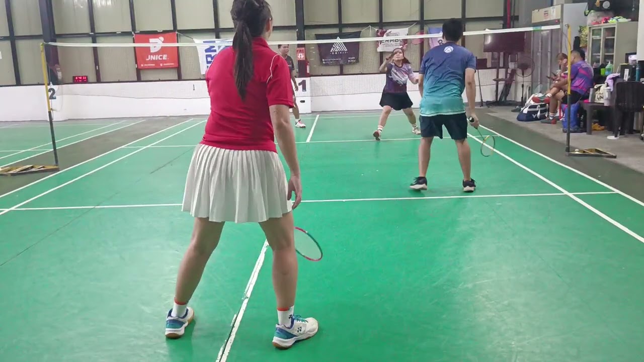 Saturday Fun Night Badminton Doubles Queueing in Sandugo Eastside Badminton Court 