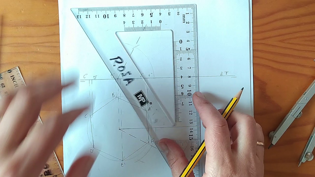 Pirámide oblicua de base hexagonal