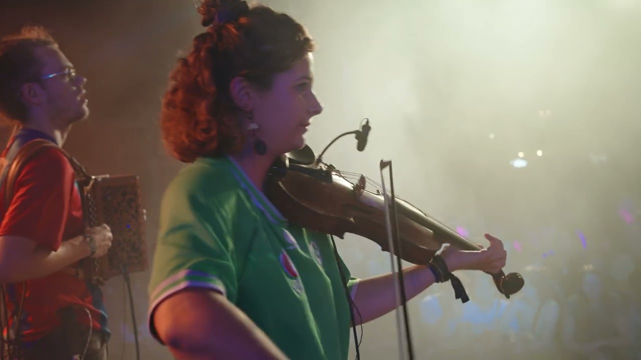 HIN-Hanter Dro (Live Festival Interceltique de Lorient) feat Aziliz Laudrin