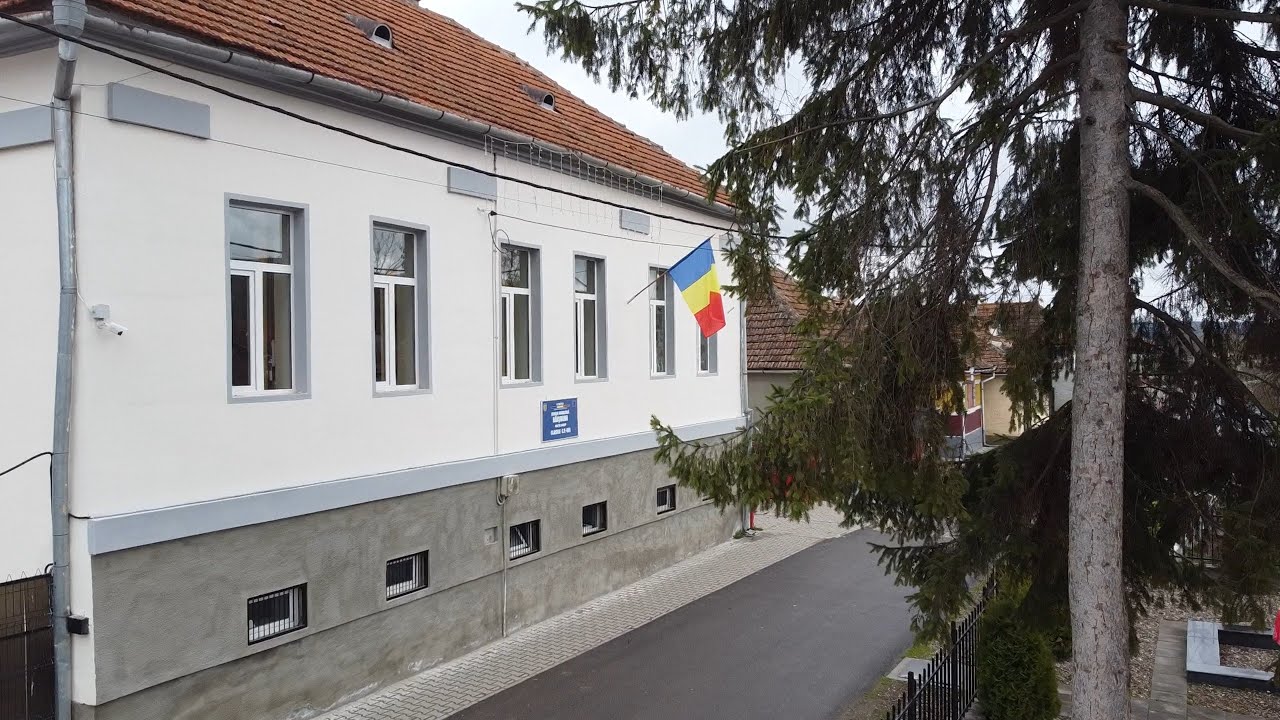 Scoala & Gradinita Daisoara (Brasov) - Impreuna CONSTRUIM Oameni! Renovare scoli in mediul rural