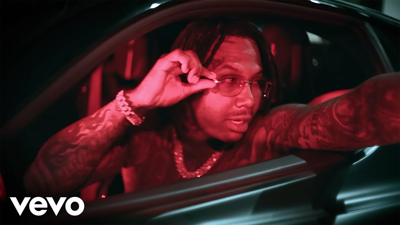 Moneybagg Yo ft. Key Glock – Racks (Music Video)