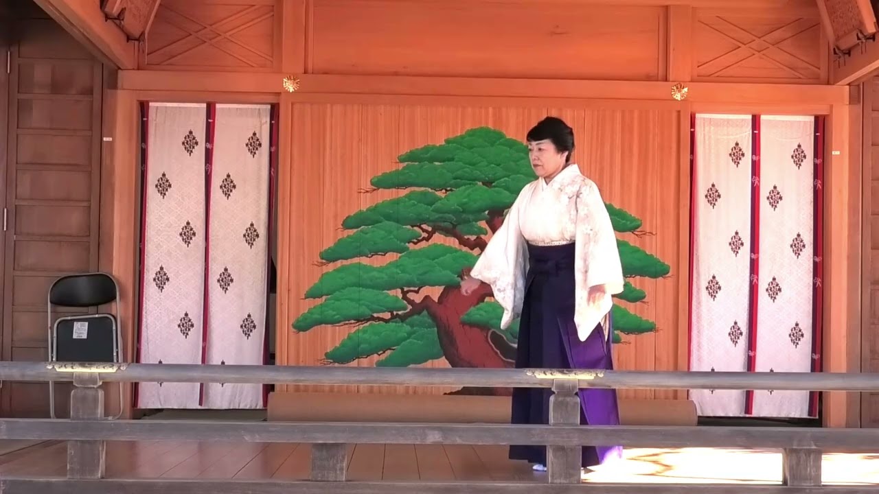2026 1 3　白岡市　白岡八幡神社神楽殿　遊楽座の皆さん　新春謡始め　➃