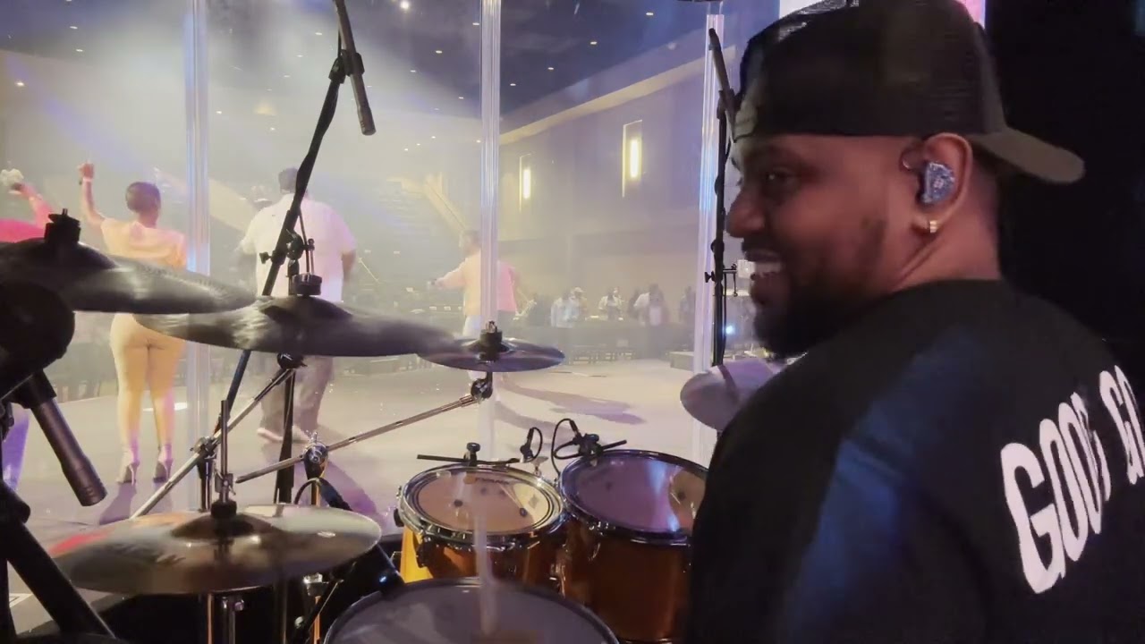 Fill The Room Church Cover TWCC( IG: MikeJonesj4)