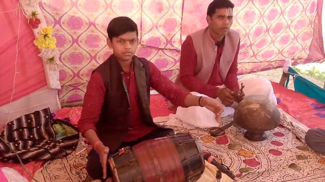 कुंवरपाल शास्त्री जी की कथा हरदोई ग्राम भुशेरा में 735553498☎️ वक्ता mo.9919225381