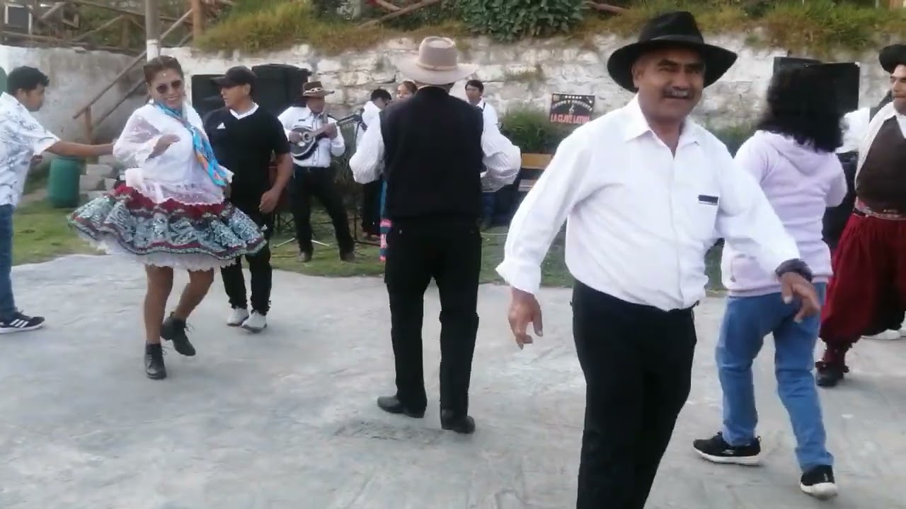 ESTHER OCHOA - Huaylia Apurimeña P1