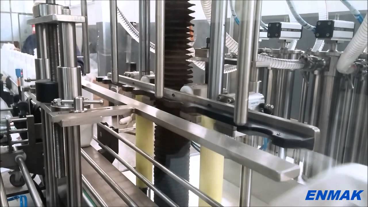 4 Nozullu İlaç Dolum, 2 Kafalı Hava Motorlu Kapatma, ve Çift taraflı Silindirik Etiketleme Makinesi