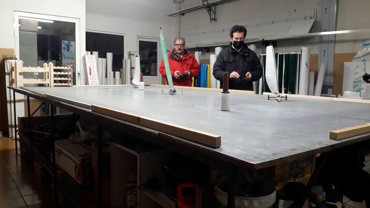 Char a voile rc  indoor test 3 carros
