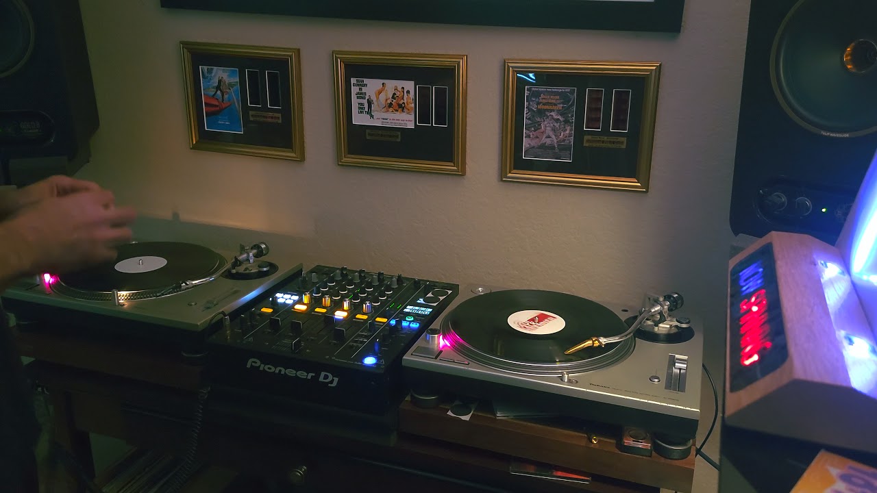 Vinyl Dj Mix Techno & House Music November 2021 AdAm # 001