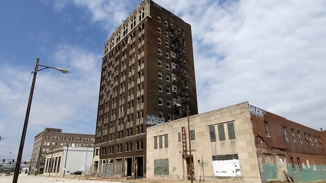 Exploring the Abandoned Spivey Building | East St Louis