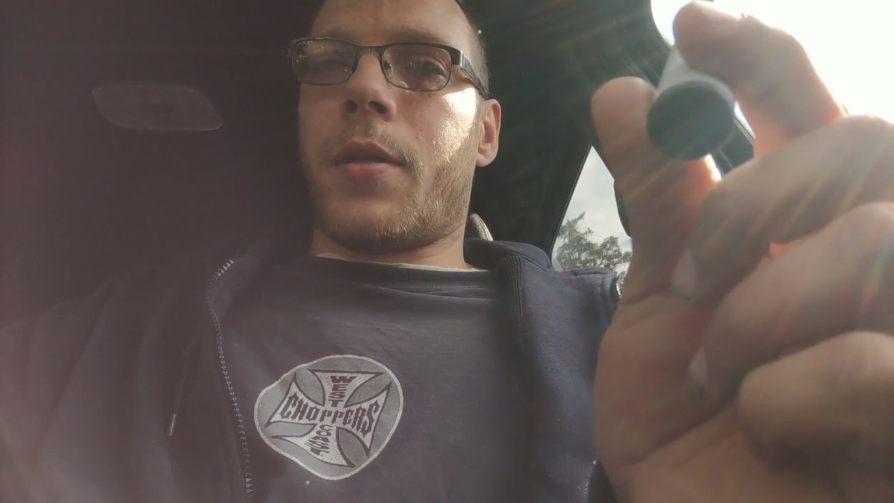 Disposable Vape Review (Hyde Strawberries and Cream 2500 Puffs)