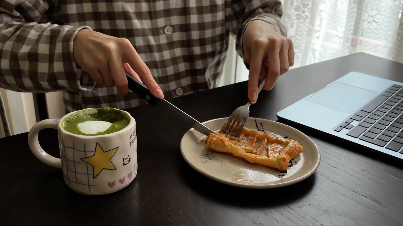 cosy day in my life | decorating 2026 planner, revisiting hobbies, baking
