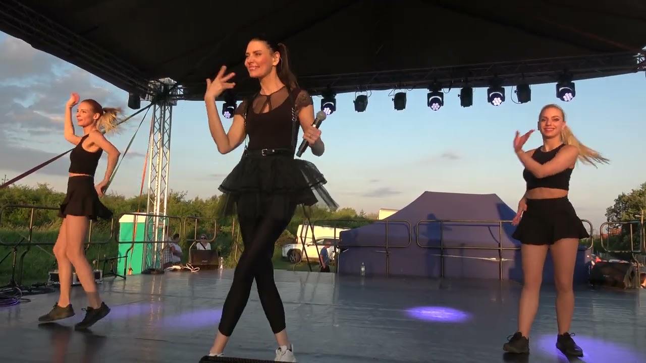 Betty Love - Az éjjel soha nem érhet véget (Gyulafirátót, Falunap 2022-06-11)