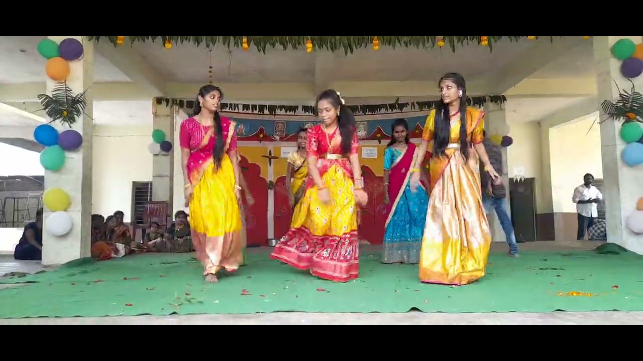 Tejaswini and group #remix #srivenkatasaividyanikethan #dasaraevent #nasrullabad