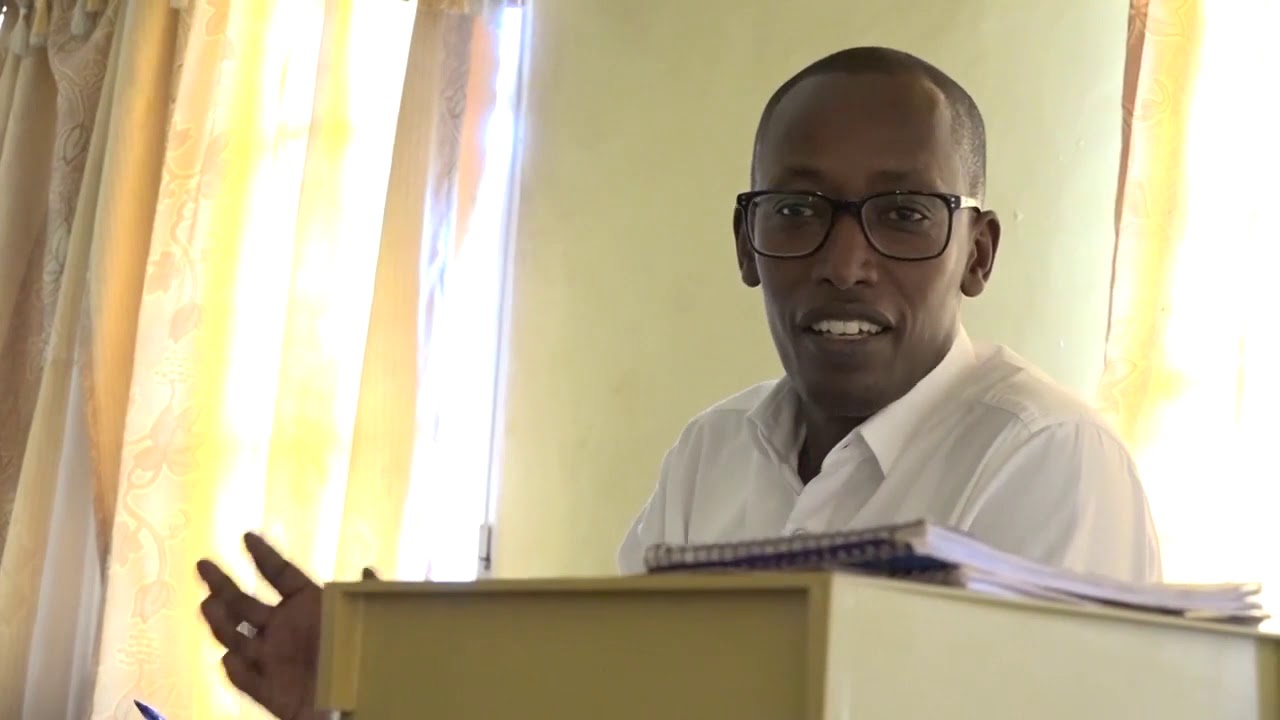 Gitifu yakoresheje umuganda wo gusenyera umuturage Nyakariro