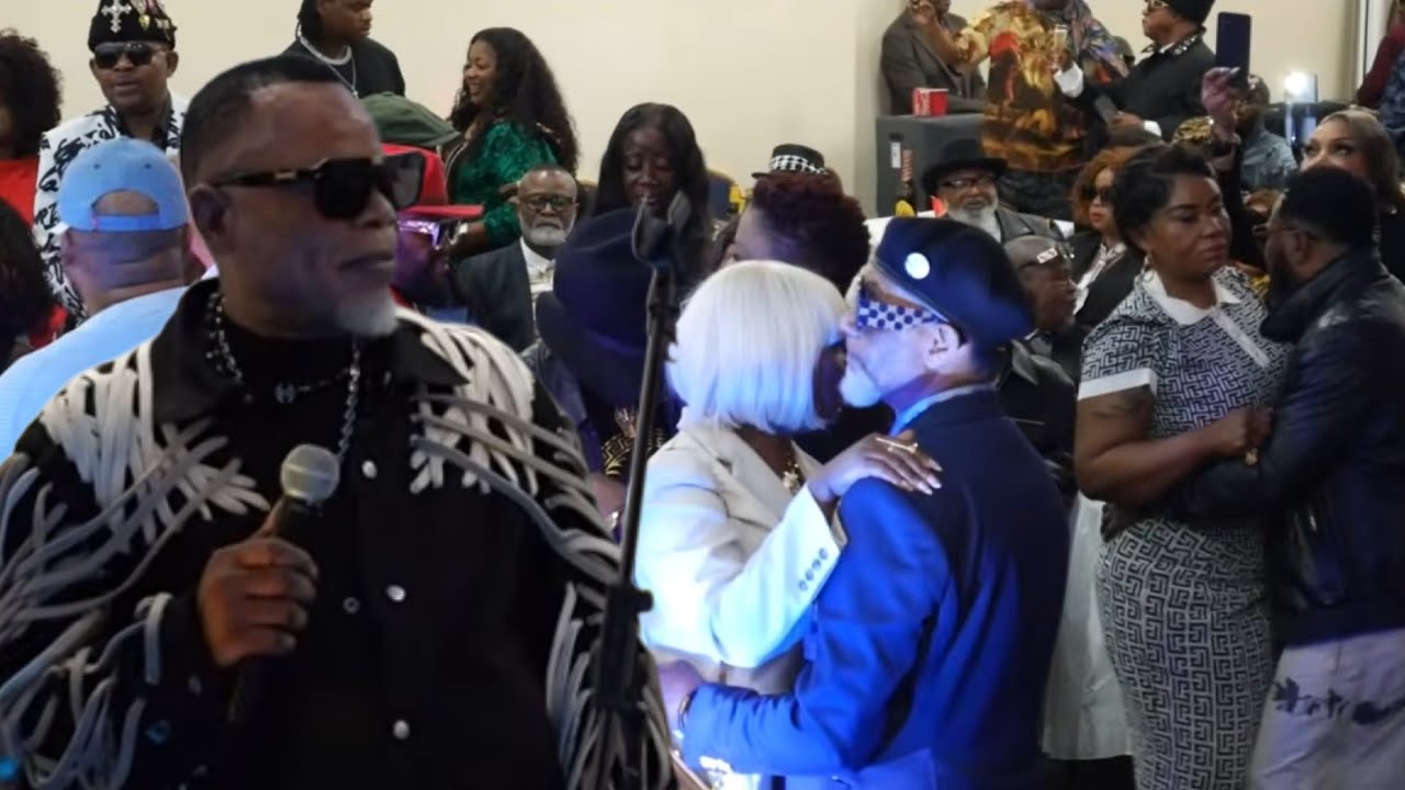 KING KESTER EMENEYA REVISITÉ PAR JOLY MUBIALA NA LONDON 