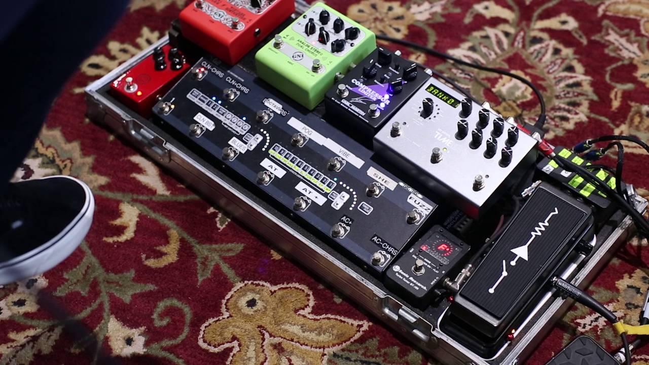 Andy Timmons demonstrates his signature Carl Martin Compressor pedal at The Guitar Sanctuary