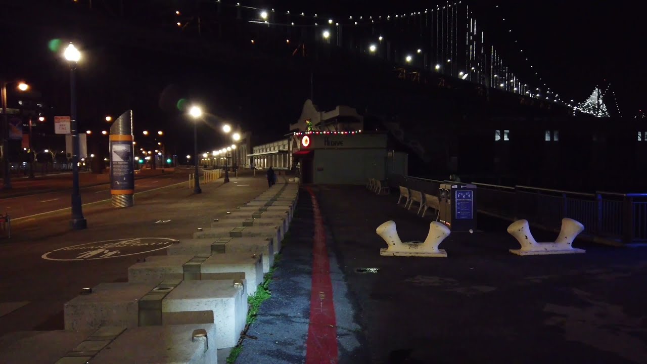 San Francisco: Red's Java Hut & Hi Dive Bar