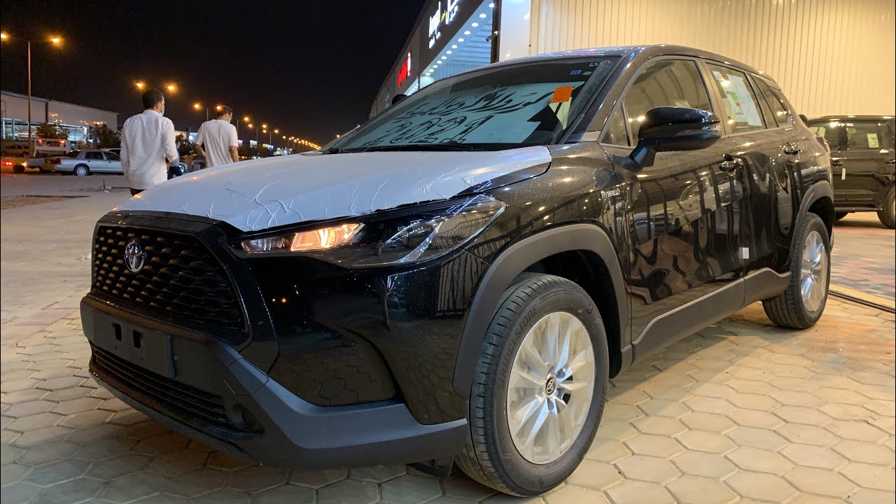 كورولا كروس 2021 LE الجديدة كليًا واوفر سيارة في فئتها من ناحية الوقود السعر 87 الف شامل الضريبة
