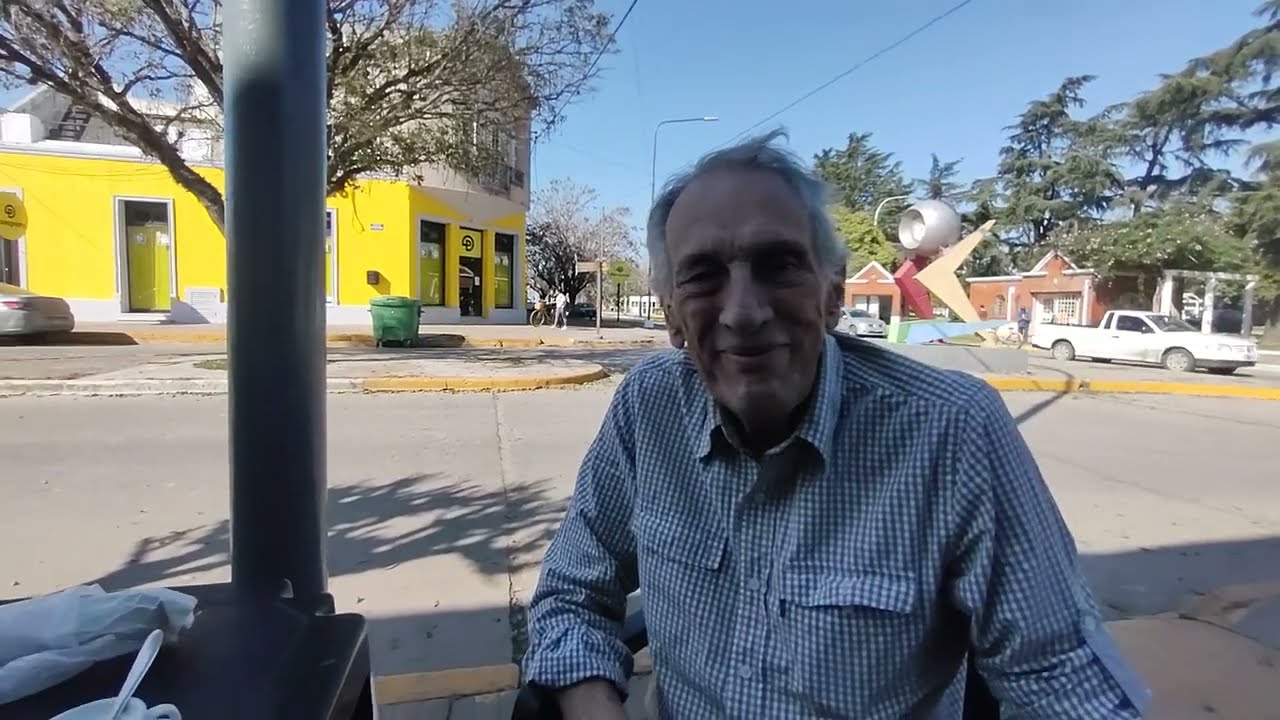 1135- Adrián Maggi con el Flaco Juan María Traverso de la vida automovilismo carreras piloto