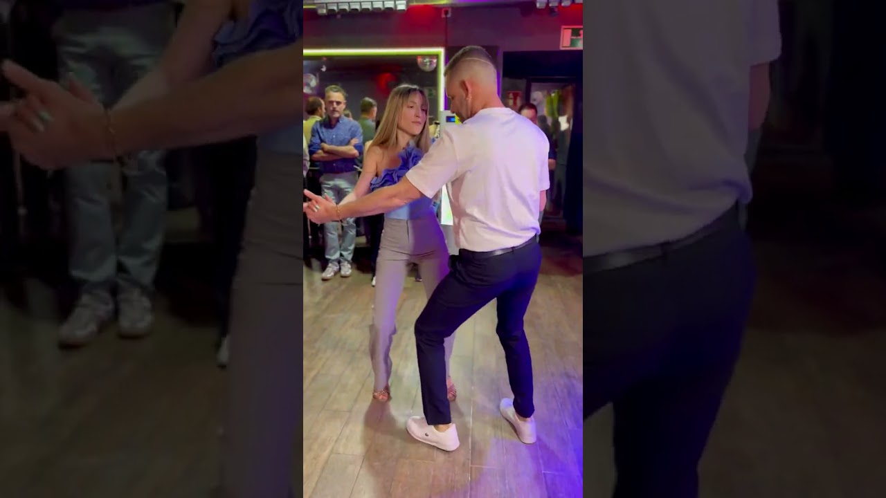 Anthony y Carla - Raulin Rodríguez - Bachata Dance. #bachatadominicana  #bachatasensual