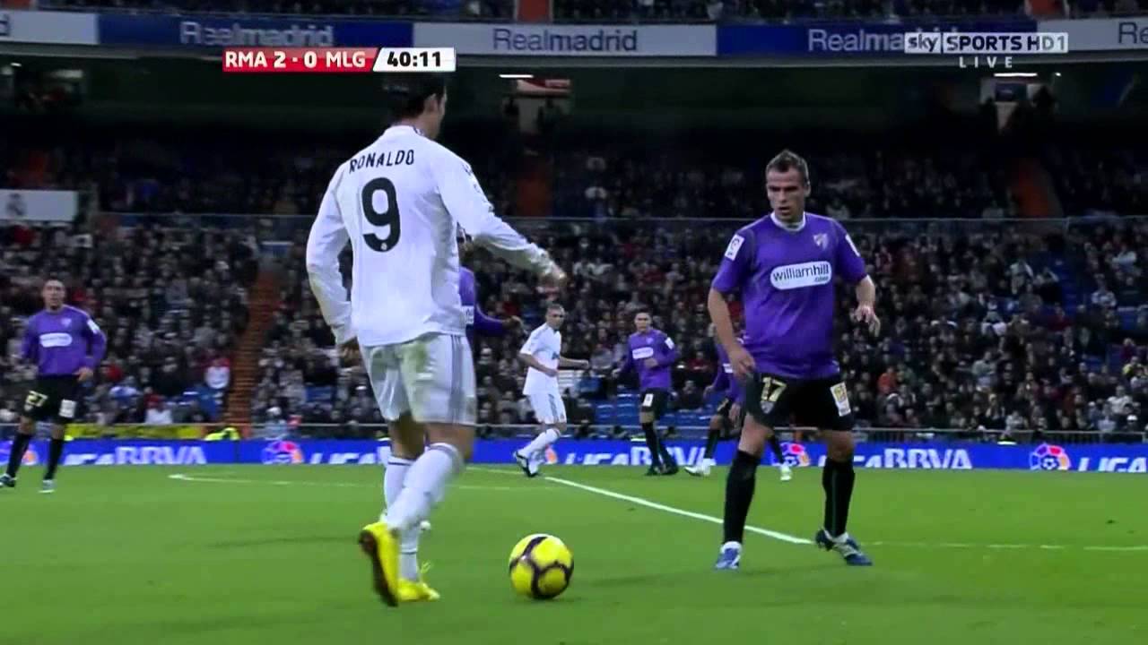 Cristiano Ronaldo Vs Malaga Home (English Commentary) - 09-10 HD 720p By CrixRonnie