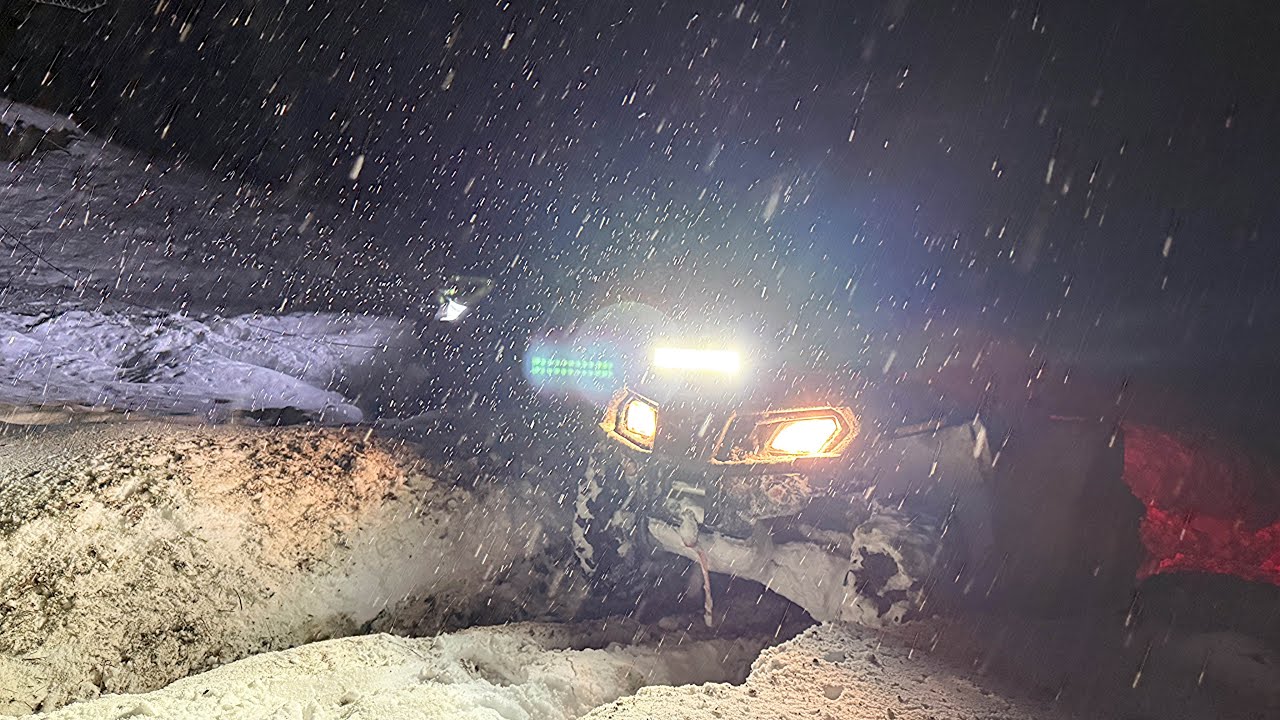 2011 Can-Am Outlander 800R LTD & 2025 CF Moto X10 | The snow is getting deeper and deeper.. 😓