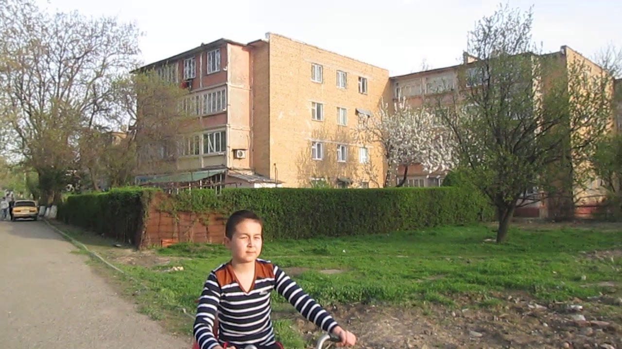 Узбекистан Чирчик 4м район 01 04 2018