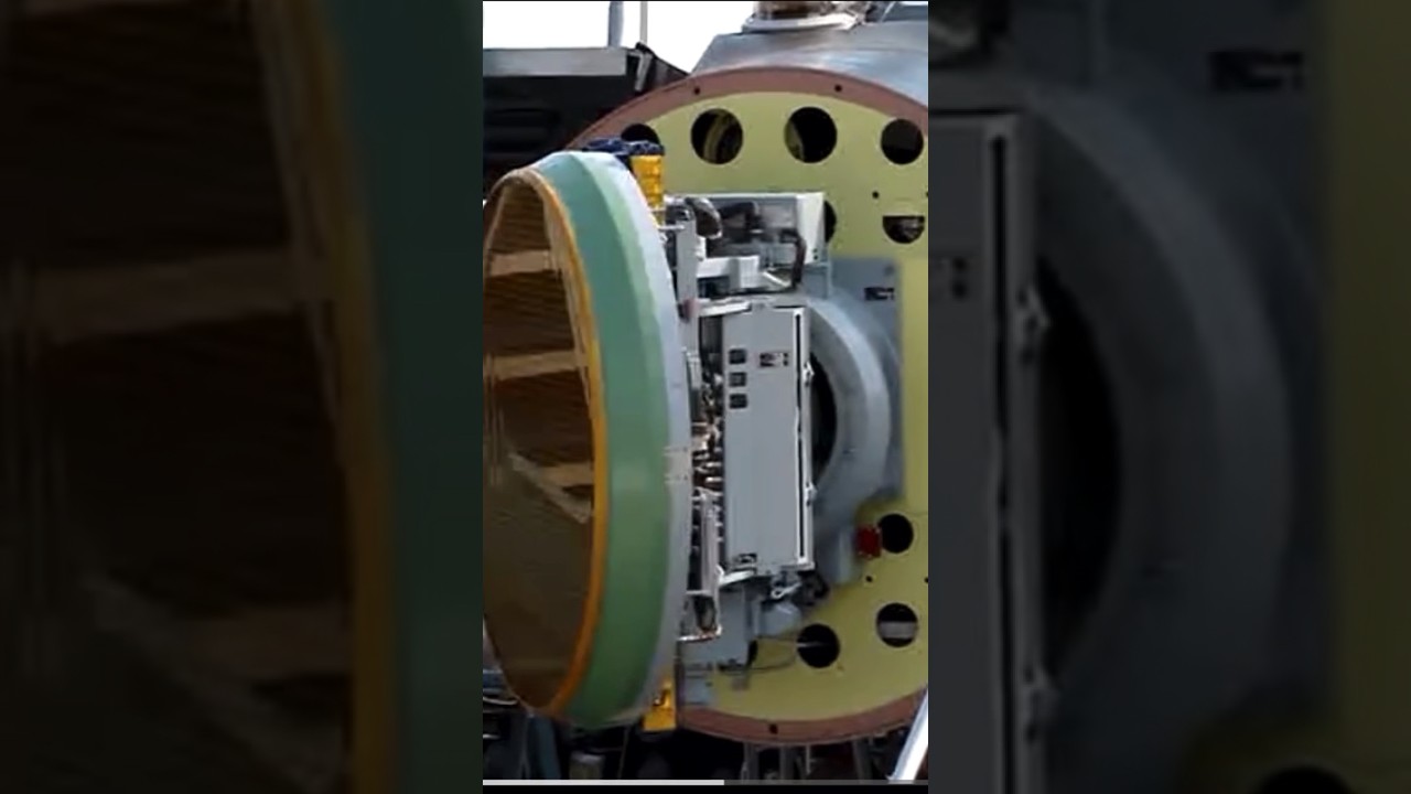 Radar Irbis-E no radome do Sukhoi SU 35S. #aviation #militar #shorts