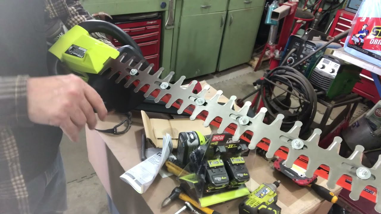 Ryobi One+ 18V 22” Cordless Hedge Trimmer